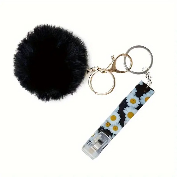 Card Grabber Keychain For Long Nails - Picture 4 of 5